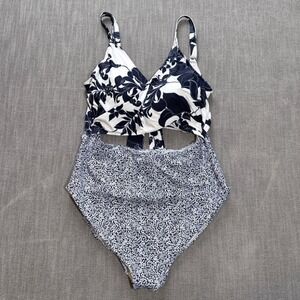 Lands End Womens 18W One Piece Swimsuit Navy White Floral Cutout Monokini 531393